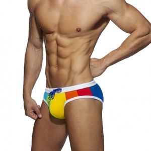 Rainbow Triangle Swimming Trunks Low Waist Close-Fitting Briefs